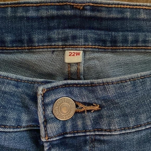 LEVI’S high rise straight medium wash denim cropped jeans - Picture 3 of 7